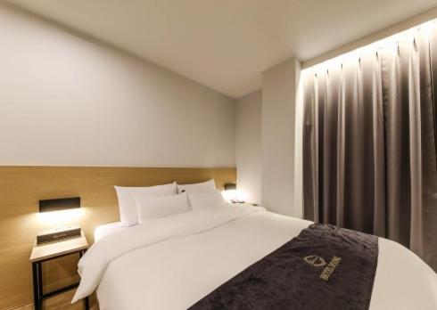 Gwangju Divine Hotel Gwangju Metropolitan City Oda fotoğraf